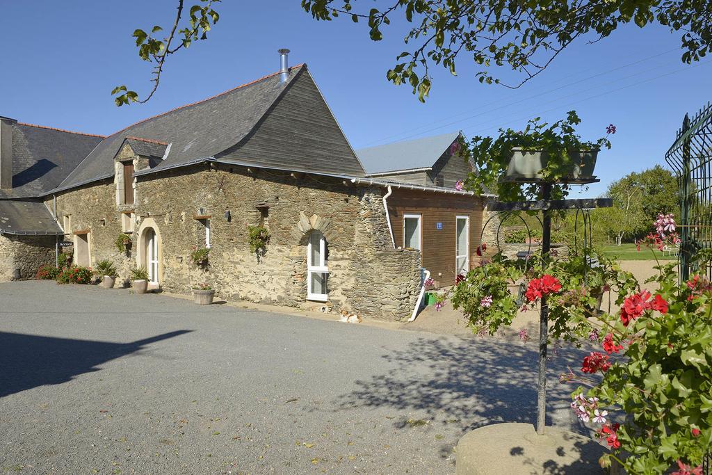 مبيت وإفطار Sainte-Gemme-dʼAndigné Domaine De La Cour المظهر الخارجي الصورة
